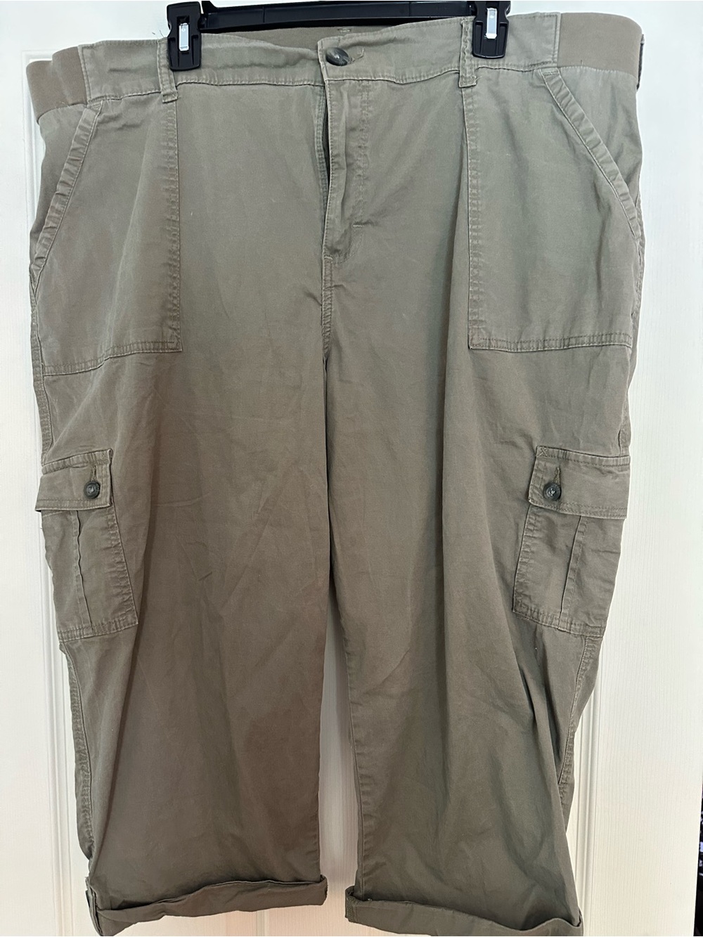 Lee Women’s Cargo Pants in Olive